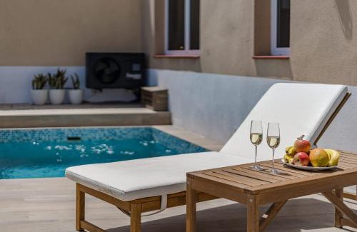 Arenas del Mar Villa | Medano Seaside Villa, Jacuzzi & Pool