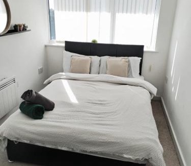 Salford Apartment | Media Stopzzz