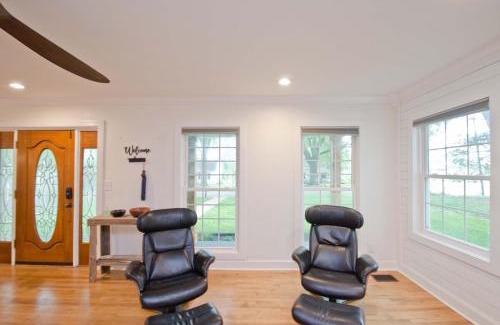 Decatur House | Medical District 3bd 3bth Bungalow