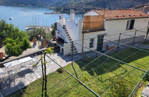 Portovenere House | Medieval rustic with garden and wonderful sea view
