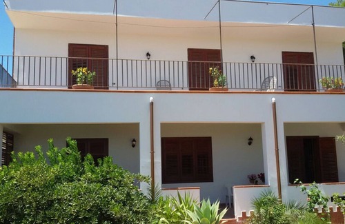 Marinella di Selinunte Villa | Mediterranean style villa overlooking the oasis of the Belice river