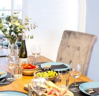 Bahnhofsvorstadt Apartment | Mediterrane Wohnung nahe HBF mit Domblick