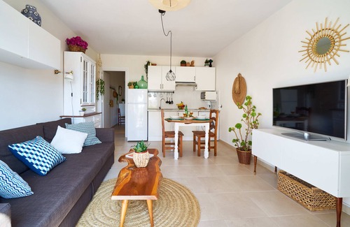 Sitio de Calahonda Apartment | Mediterranean apartment on the beachfront