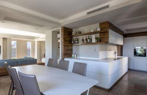 Olbia Apartment | Mediterranean - Style Villa in Olbia - 5 Bedrooms, Pool, Garden