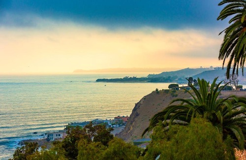 Eastern Malibu House | Mediterranean Villa