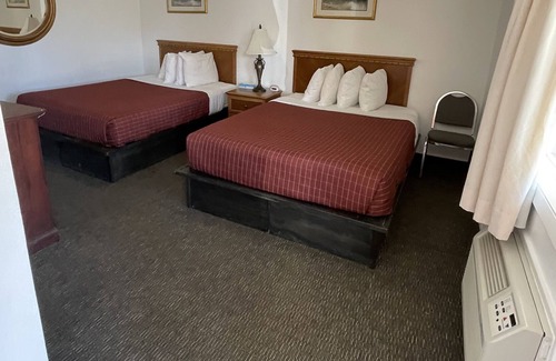 Meeker House | Meeker, Colorado - Hotel Room #112
