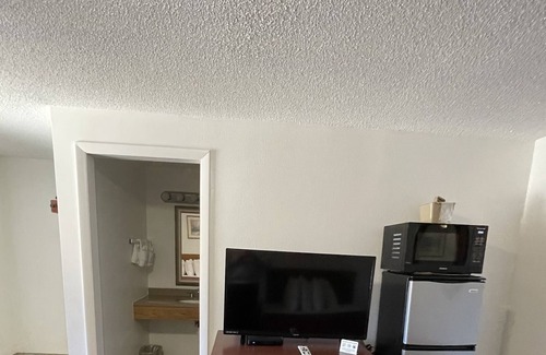 Meeker House | Meeker, Colorado - Hotel Room #112