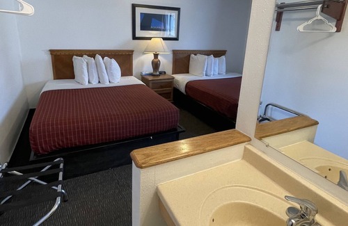 Meeker House | Meeker Colorado - Hotel Room #118