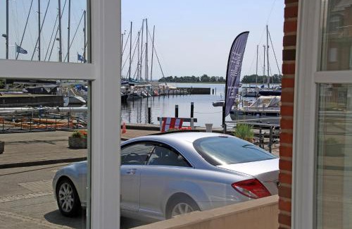 Lemkenhafen Hotel | Meerblick Lemkenhafen