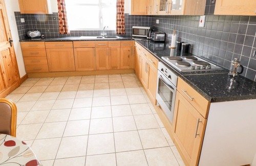 Lavally Cottage | MEES HOUSE, pet friendly, with open fire in Timicat, County Galway