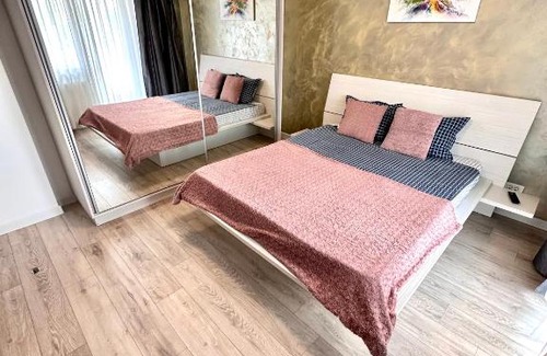 Sector 4 Apartment | Mega Rossa Residence