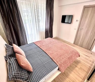 Sector 4 Apartment | Mega Rossa Residence