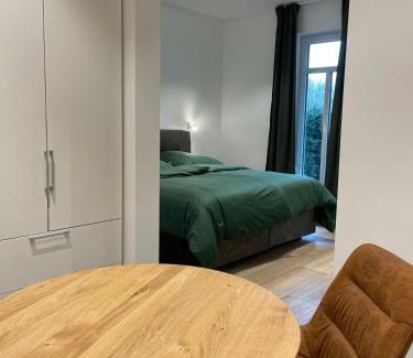 Kirchlinteln Apartment | Meine Schule Sehlingen, Dein Hideaway für ZWEI, Land- oder Radurlaub in der Lüneburger Heide, Nordpfade, Workation mit Sauna, Ruhe & Erholung oder Niedersachsen Städte wie Hamburg, Hannover, Bremen und Verden entdecken