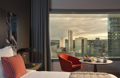 Gambetta Hotel | Melia Paris La Defense