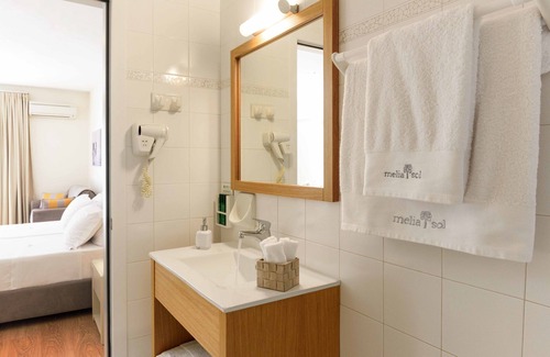 Karfas Hotel | Melia Sol Art Studios