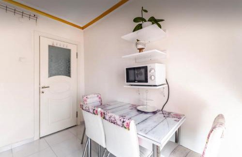 Taksim Apartment | Melissa Home Cozy Balcony