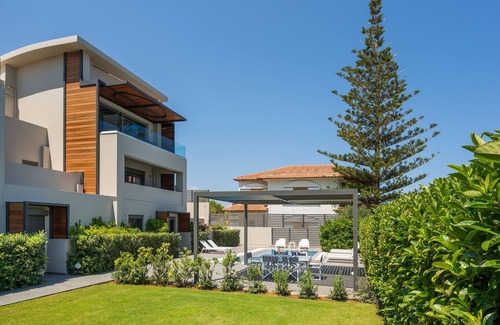 Agia Villa | Meliti Luxury Villa┃Luxury Maisonette with Seaview and Pool
