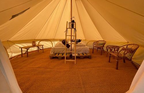 Samsø Bed & Breakfast | Mellem-rummet Guesthouse & Glamping