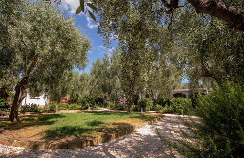 Mattinata House | "melograno" Holiday Home With Swimming Pool and Private Beach