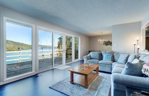 Ashley Oaks House | Melton Away - Knoxville/Oak Ridge