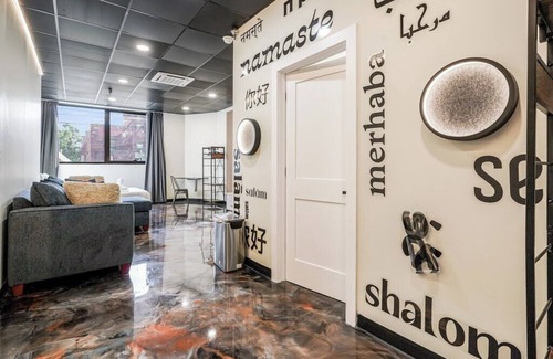 North Oakland Apartment | Melwood Suites Unit 105 Studio