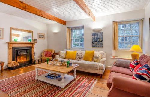 Little Petherick House | Melyn Wood Cottage