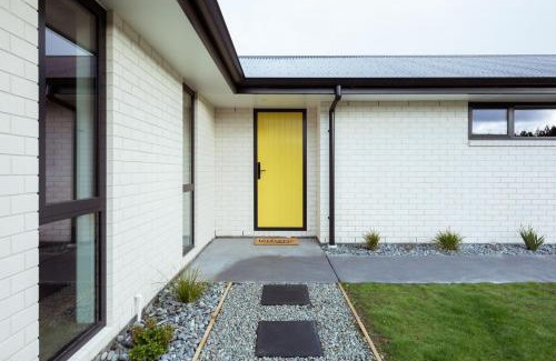 Methven House | Memorial Crescent Retreat - 4 bedroom family home