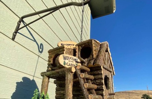 Huntington House | Memories by the River. New Dog Friendly Retreat #1