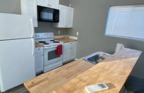 Huntington House | Memories by the River. New Dog Friendly Retreat #1