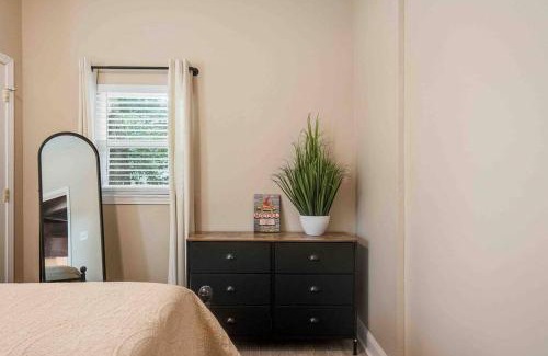 Midtown Villa | Memphis Midtown Oasis in the heart of Midtown!