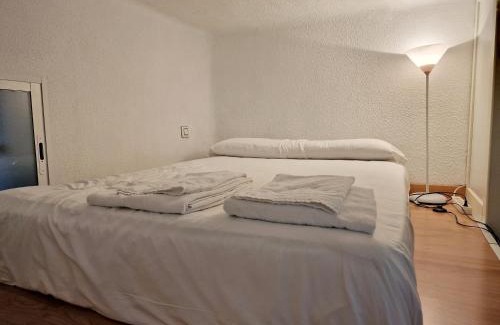 Ibiza Apartment | Menéndez Pelayo, loft junto al Retiro