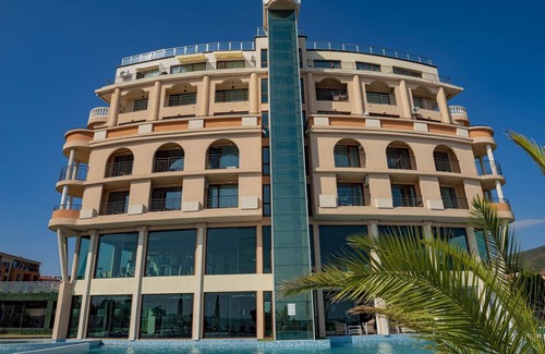 Yurta Apartment | Menada *Grand Hotel * Sea View Studio
