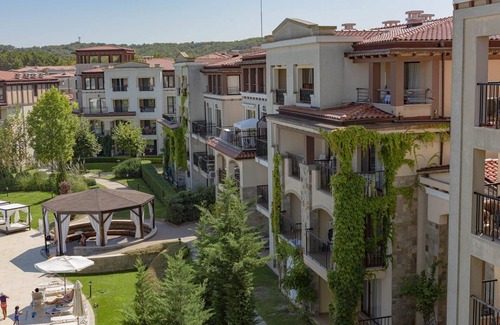 Sozopol Apartment | MENADA * GREEN LIFE * Family Studio by the Pool
