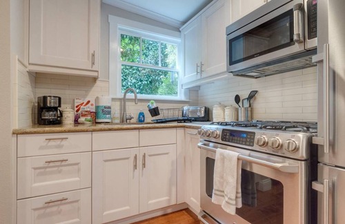 Allied Arts Cottage | Menlo Park Cottage at Allied Arts