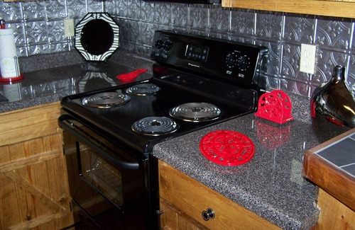 Mentone Cabin | Mentone Getaways "Mystic Hideaway" Cabin Rental