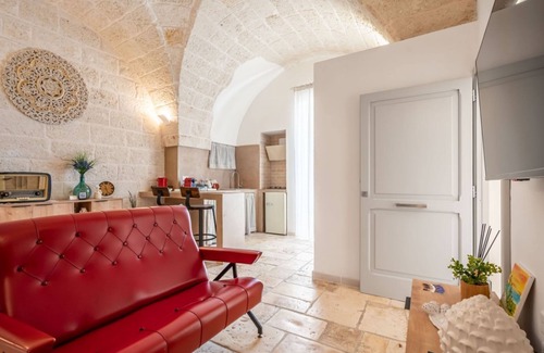 Fasano Apartment | MeoLuxury Deluxe by Rentbeat