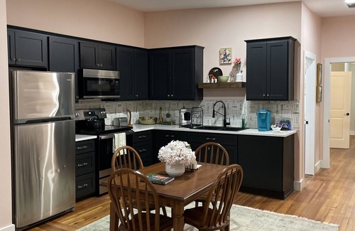 Laurel Condo | Mercedes at The Laurel Lofts
