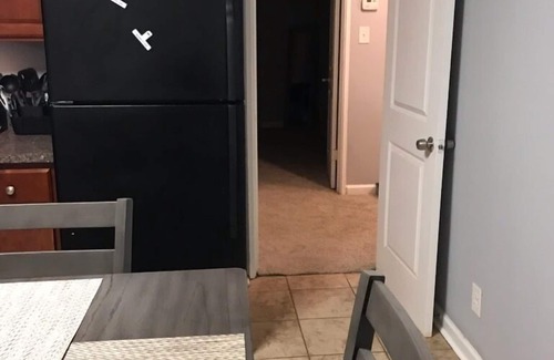Atlanta Apartment | Mercedes Benz/Downtown Hideaway