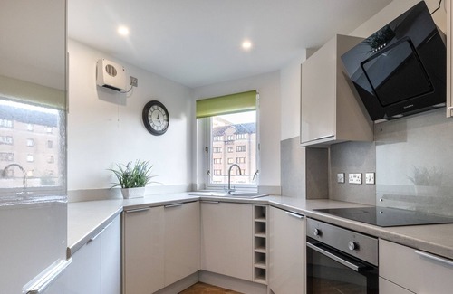 East End Apartment | * Merchant City Apartment with Free Parking *