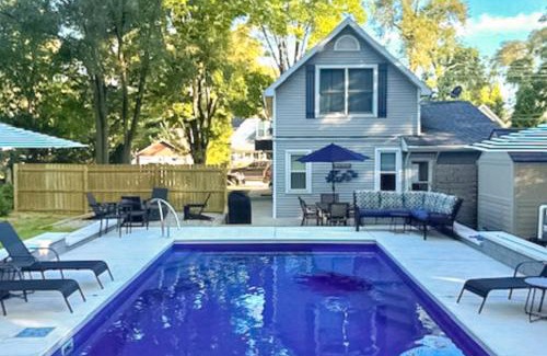 New Buffalo House | Merchant Street Retreat