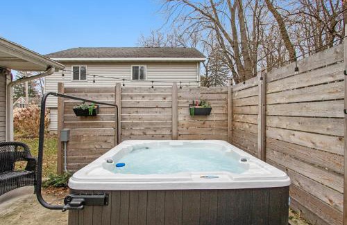 New Buffalo House | Merchant Street Retreat