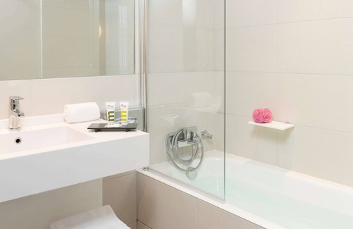 Levallois-Perret Hotel | Mercure Paris Levallois Perret