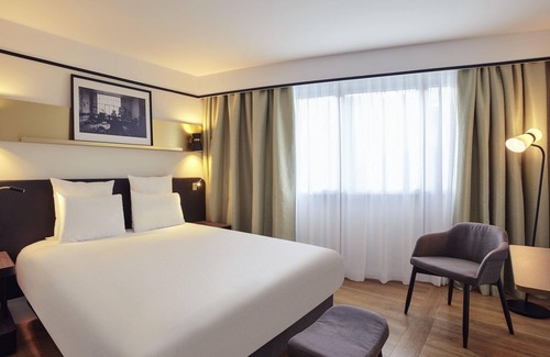 Les Puces de Saint-Ouen Hotel | Mercure Paris Saint-Ouen