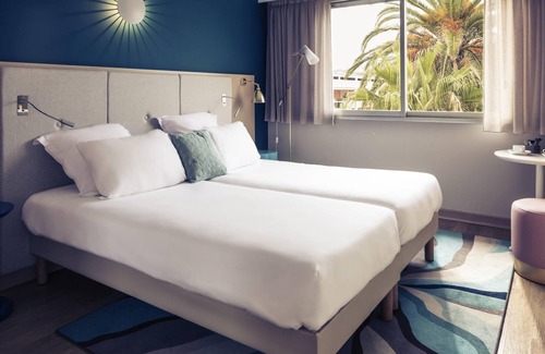 Villeneuve Loubet Beach Hotel | Mercure Villeneuve Loubet Plage