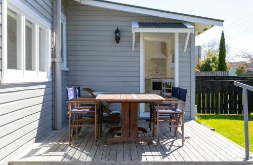 Taupo House | Mere Cottage