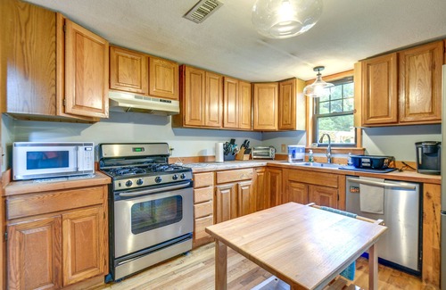 Meredith House | Meredith Home w/Deck: 6 Mi to Lake Winnipesaukee!