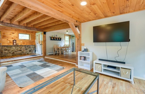 Meredith House | Meredith Home w/Deck: 6 Mi to Lake Winnipesaukee!