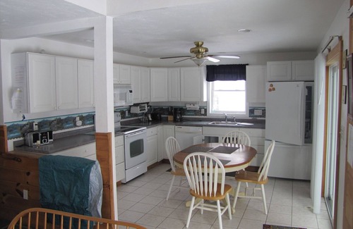 Meredith House | Meredith, Modern Lakefront 4 bedroom, 2 bath, home, close to downtown.