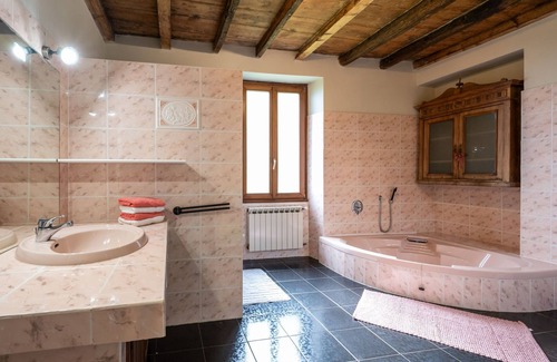 Cannero Riviera House | Meri by Interhome