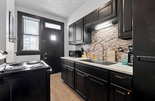 German Village Apartment | Merion Village Residences 1166 – 2 BDR Charmer in Highly Walkable Area!